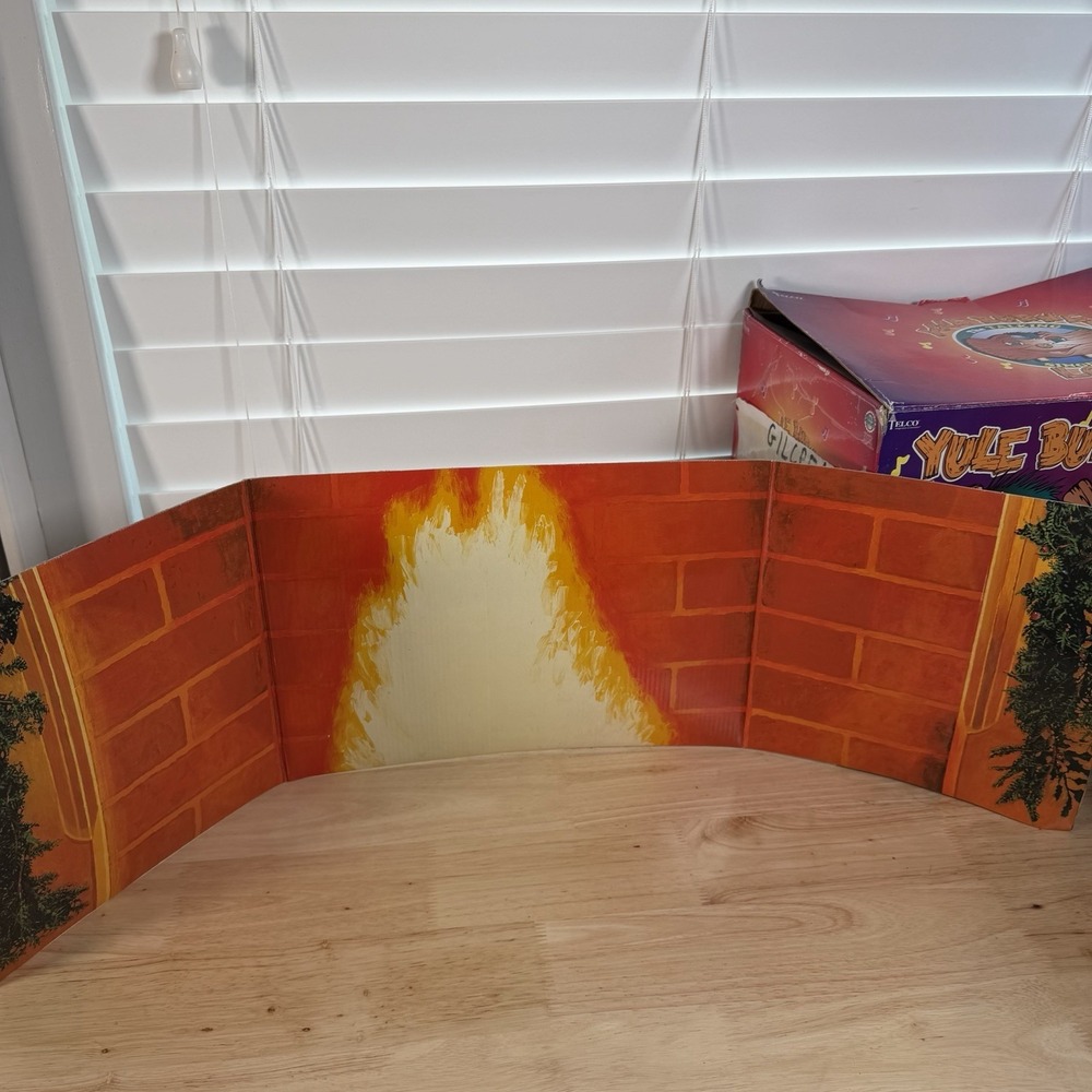YULE BURNER THE TALKING SINGING LOG BY TELCO ANIMATED CHRISTMAS Box & Back Drop - Picture 9 of 16